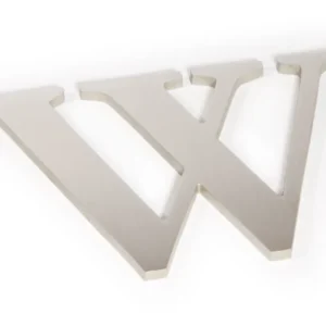 حروف من الفولاذ المقاوم للصدأ