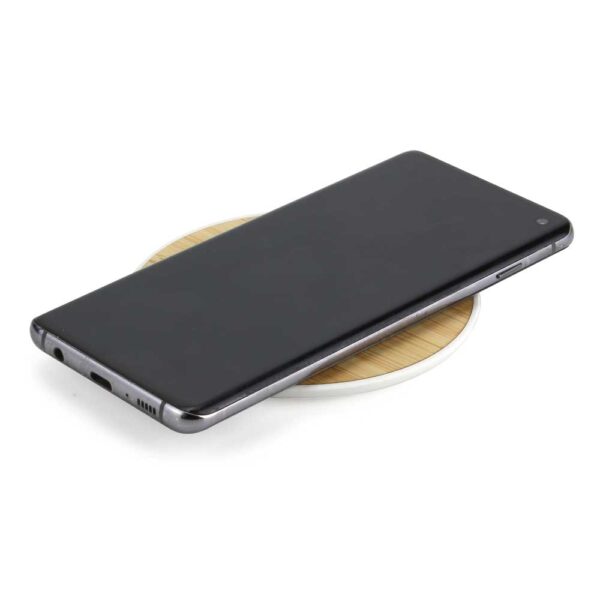 Bamboo Wireless Charging Pad WCP BM6 WHT 02