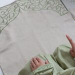 طقم ملابس صلاة مطرزة – أخضر